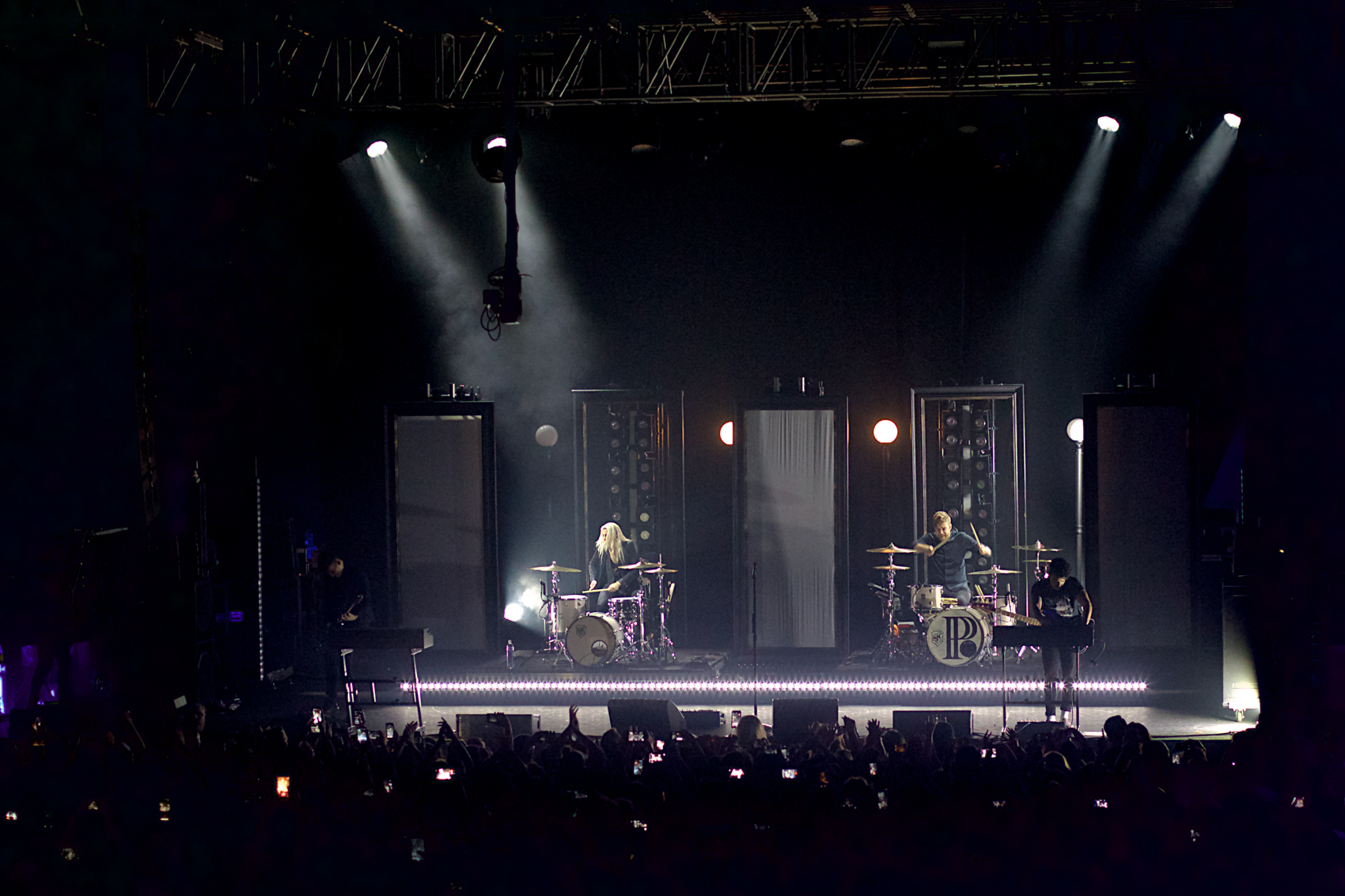 PVRIS
Electric Factory
Philadelphia, Pa
October 8, 2017

DerekBrad.com